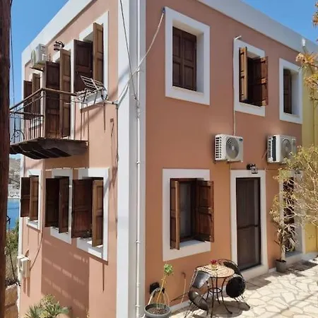 Kavos House Apartman *