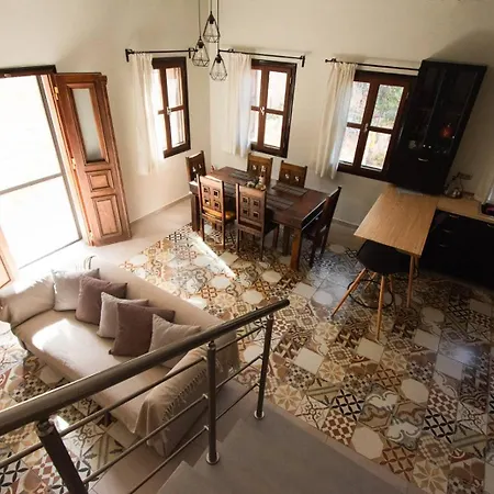 Apartman Kavos House