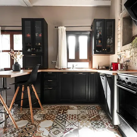 Kavos House Apartman *