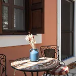 Lejlighed Kavos House *