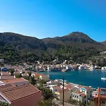 Kavos House *